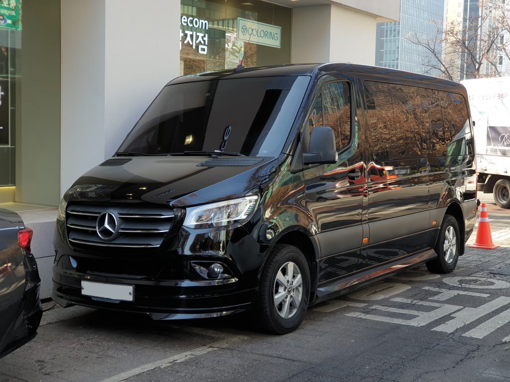Mercedes Benz Sprinter Tourer VS30 Black (1)